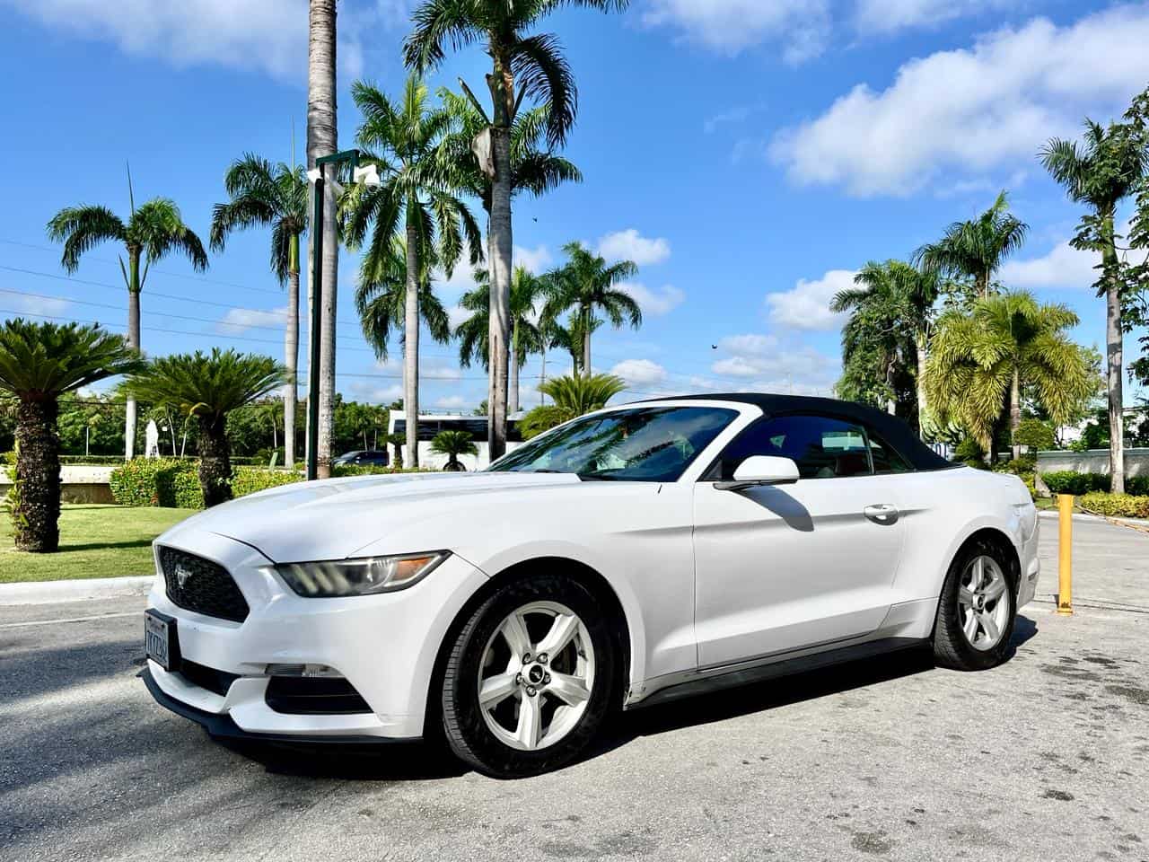 Mustang White convertible 3.7L 2015