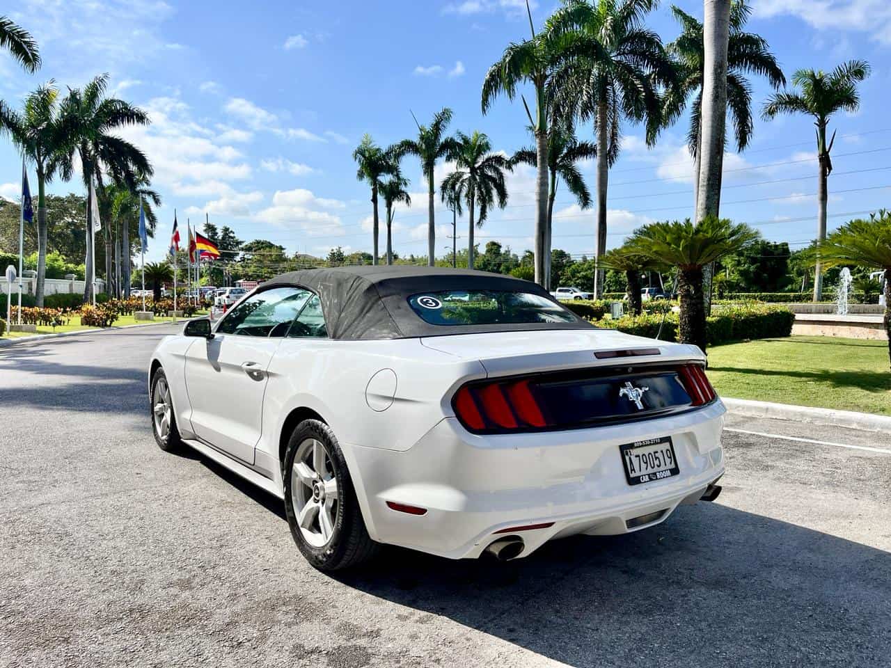 Mustang White convertible 3.7L 2015