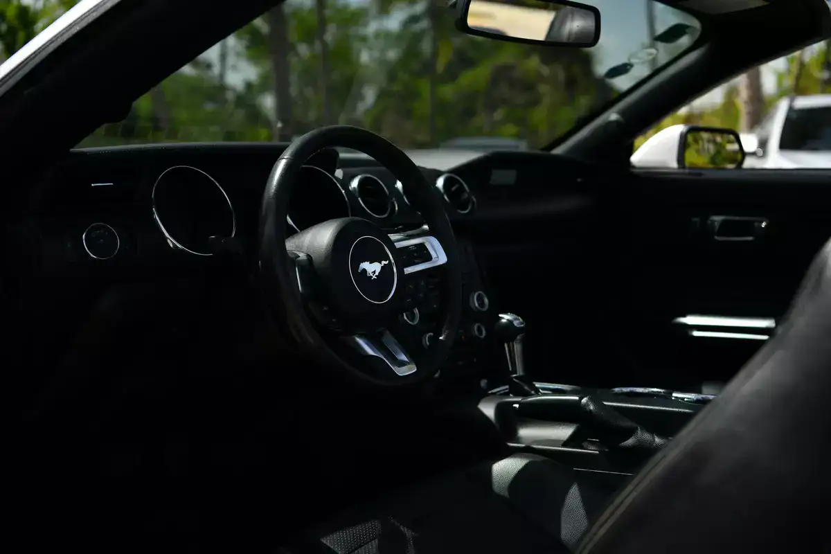 Mustang White convertible 3.7L 2015